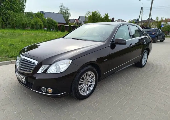 mercedes benz klasa e podlaskie Mercedes-Benz Klasa E cena 52000 przebieg: 130000, rok produkcji 2010 z Łapy